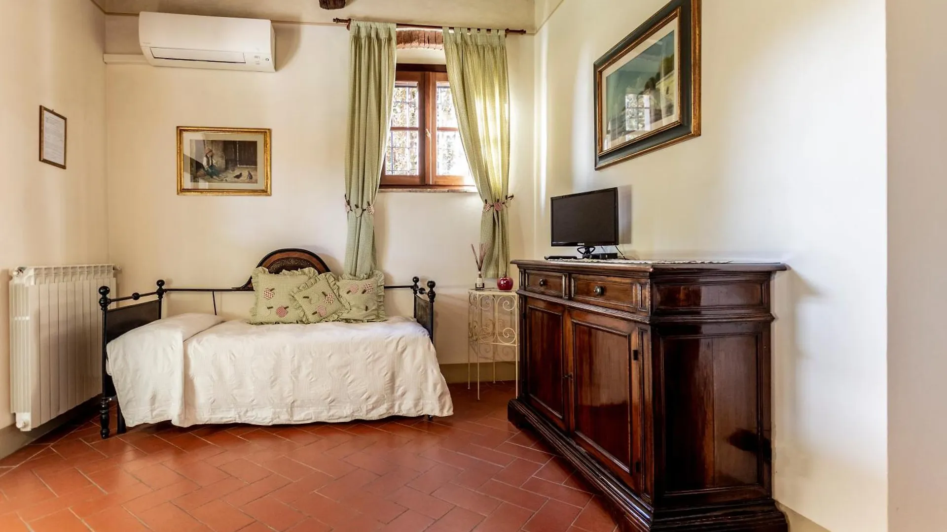 Podere Sant'Antonio Fauglia Guest house